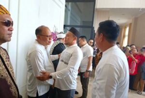 0 4064x3048 0 0 {} 0 24#Banding:0