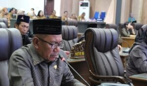 DPRD Barito Utara Terima Penyerahan Pandangan Umum Fraksi Fraksi Atas Pertanggungjawaban APBD 20