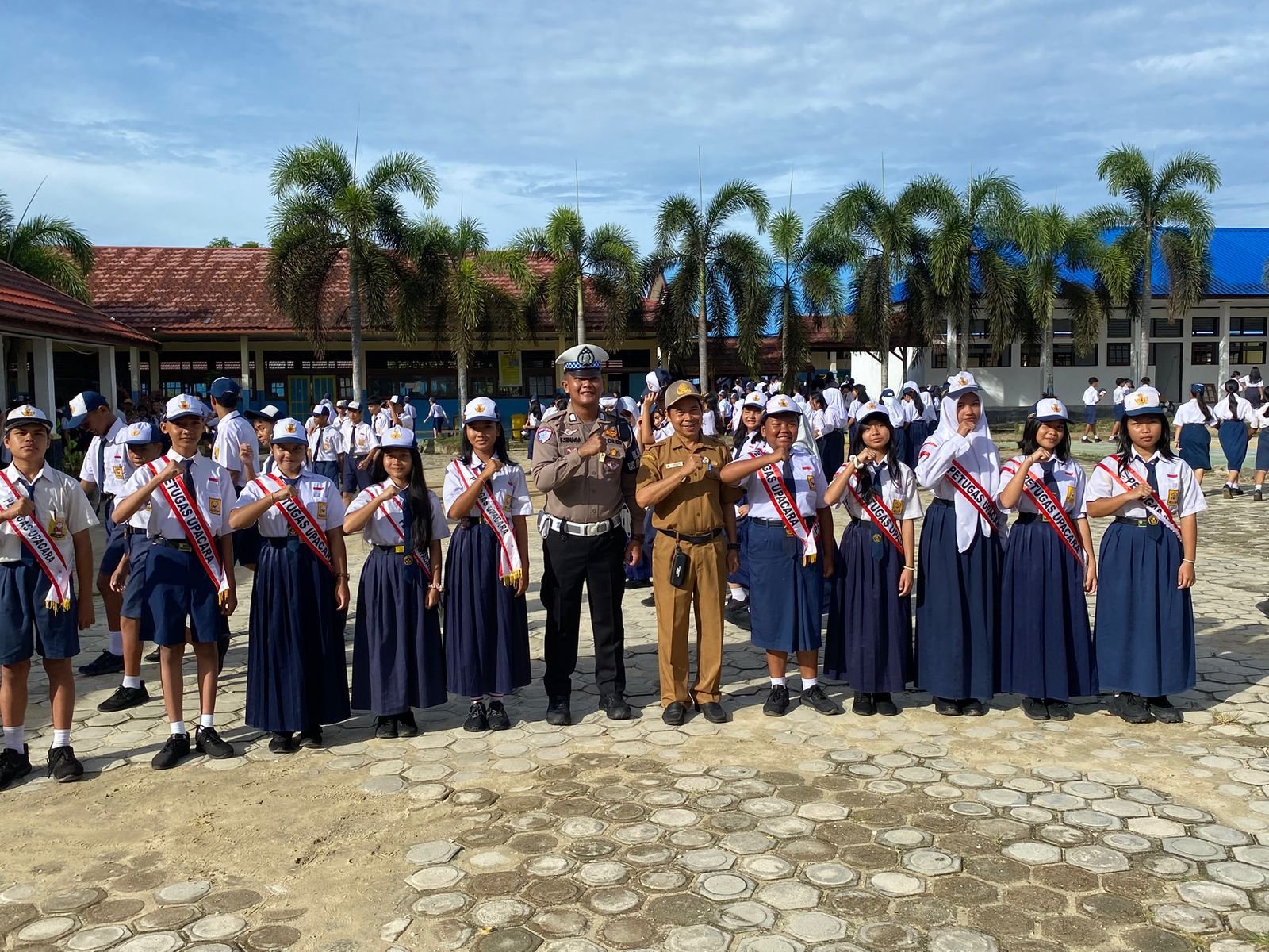 Polantas Menyapa: Satlantas Gumas Tanamkan Tertib Lalu Lintas Sejak Dini ke Siswa