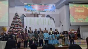 Kapolres Gunung Mas Hadiri Ibadah Malam Natal, Sampaikan Pesan Damai dan Imbauan Keamanan