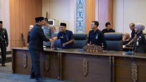 Pemkab Barito Utara Sampaikan Jawaban atas Pandangan Umum Fraksi DPRD terhadap Lima Raperda