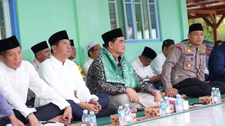 Bupati Barito Utara Safari Ramadan di Desa Tawan Jaya