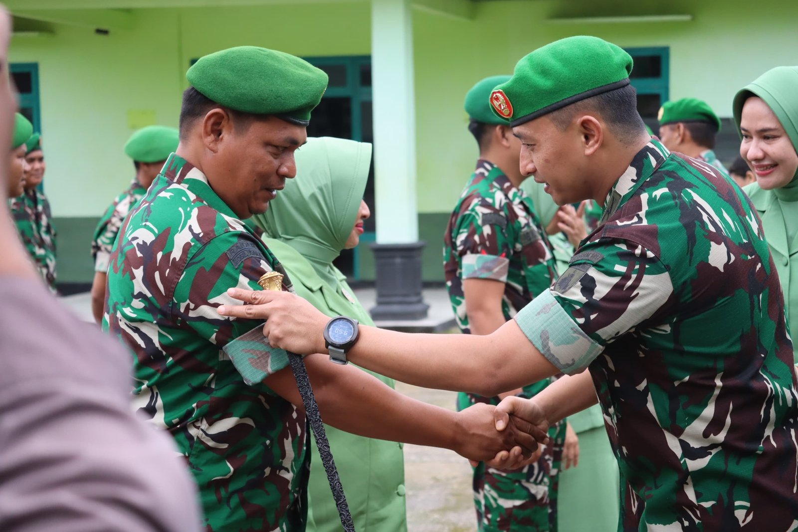 Dandim 1013/Mtw Pimpin Upacara Kenaikan Pangkat