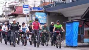 Gowes Pagi, Bupati Barito Utara Tinjau Langsung Kebersihan dan Infrastruktur Kota