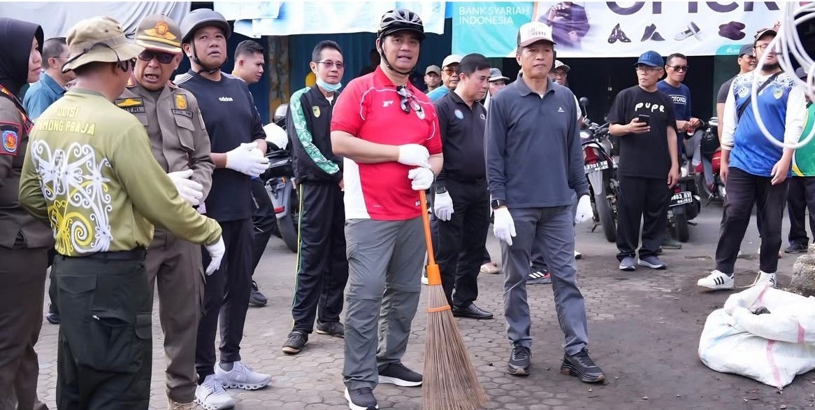 Pemkab Barut Resmi Canangkan Gerakan Indonesia ASRI di Waterfront City Muara Teweh
