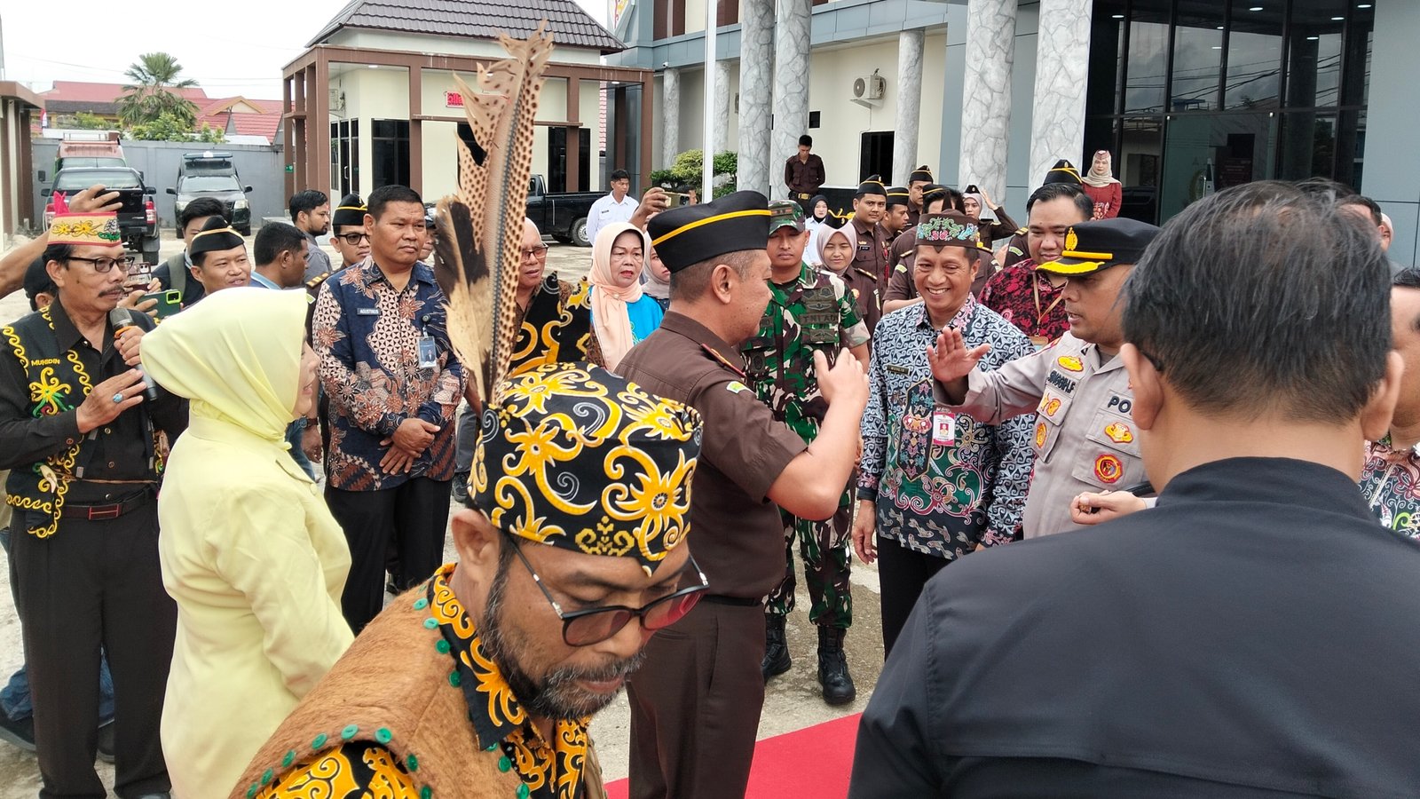 Sekda Barito Utara Pimpin Prosesi Penyambutan Kajari Baru di Muara Teweh