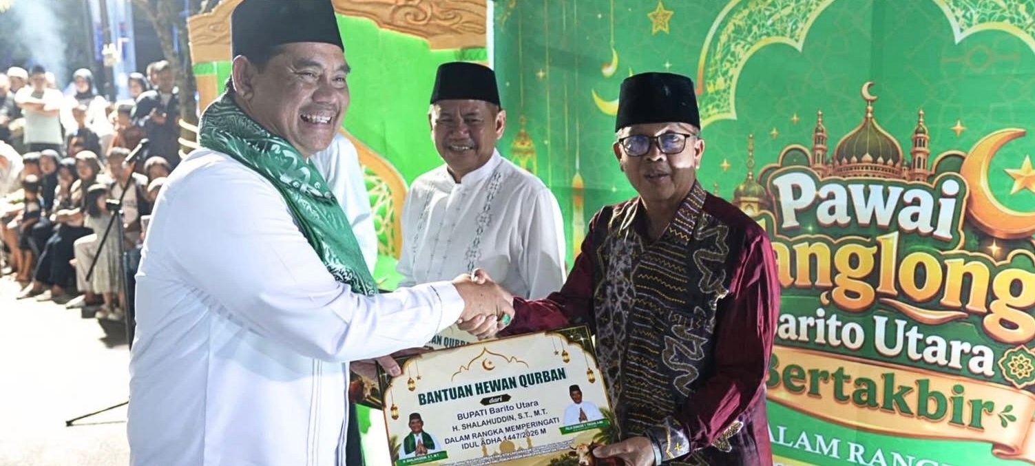 Bupati Barito Utara Serahkan Bantuan Hewan Kurban