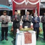 Hardiknas 2026, Bupati Barito Utara Serahkan Bantuan SIP Pintar Juara dan Sarana Prasarana Pendidikan